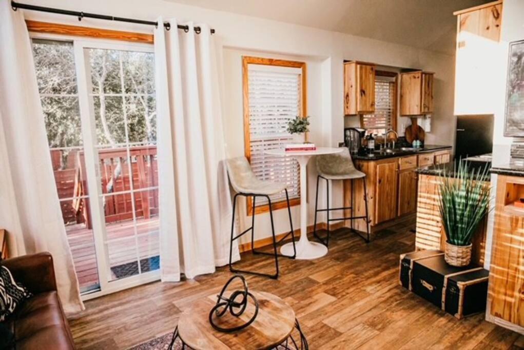 The Bison Cabin - The Cabins At Rim Rock Austin Kültér fotó