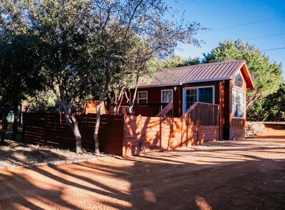 The Bison Cabin - The Cabins At Rim Rock Austin Kültér fotó